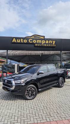 TOYOTA HILUX 2.8 D-4D TURBO DIESEL CD SRV 4X4 AUTOMÁTICO